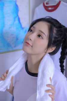朝日奈明